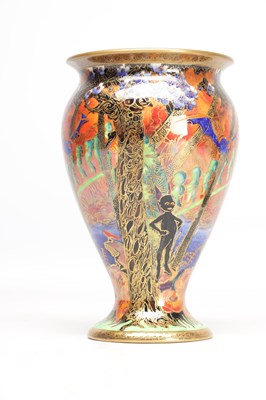 Lot 691 - AN EARLY 20TH CENTURY WEDGWOOD FAIRYLAND LUSTRE VASE IN THE IMPS ON A BRIDGE PATTERN Z5481