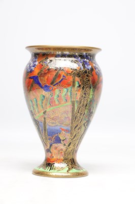 Lot 691 - AN EARLY 20TH CENTURY WEDGWOOD FAIRYLAND LUSTRE VASE IN THE IMPS ON A BRIDGE PATTERN Z5481