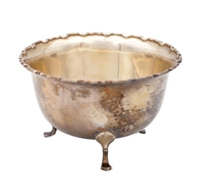 Lot 33 - A GEORGE VI ENGLISH SILVER BOWL ON THREE PAD FEET