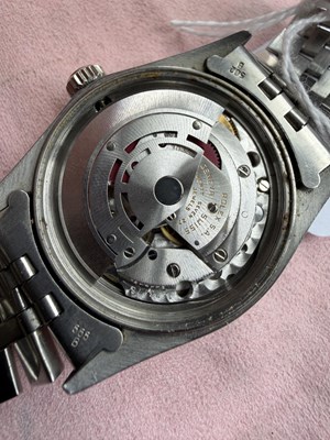 Lot 316 - A GENTLEMAN'S ROLEX STAINLESS STEEL OYSTER PERPETUAL DATEJUST AUTOMATIC WRISTWATCH