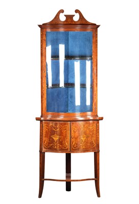 Lot 1529 - AN EDWARDIAN MAHOGANY MARQUETRY INLAID CORNER DISPLAY CABINET