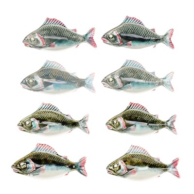 Lot 605 - A COLLECTION OF EIGHT MAJOLICA STYLE FISH PLATTERS