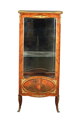 Lot 1555 - A 19TH CENTURY FRENCH ORMOLU MOUNTED KINGWOOD VITRINE WITH VERNIS MARTIN PANEL