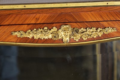 Lot 1555 - A 19TH CENTURY FRENCH ORMOLU MOUNTED KINGWOOD VITRINE WITH VERNIS MARTIN PANEL