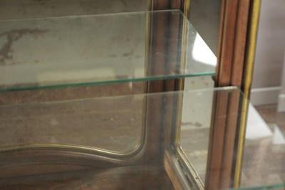 Lot 1555 - A 19TH CENTURY FRENCH ORMOLU MOUNTED KINGWOOD VITRINE WITH VERNIS MARTIN PANEL