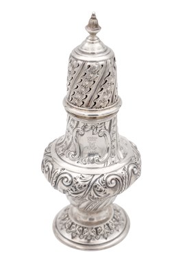Lot 2 - A LATE 19TH CENTURY ENGLISH SILVER CASTER
