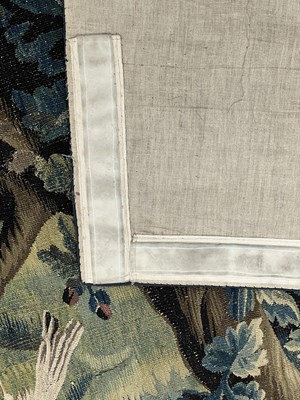 Lot 1122 - A LARGE AND IMPRESSIVE 18TH CENTURY FRENCH VERDURE TAPESTRY