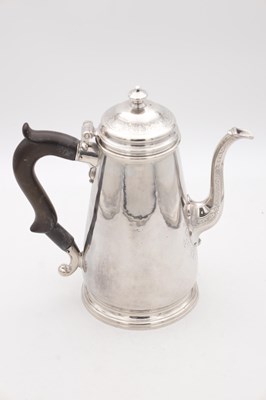Lot 24 - A GEORGE II ENGLISH SILVER COFFEE POT