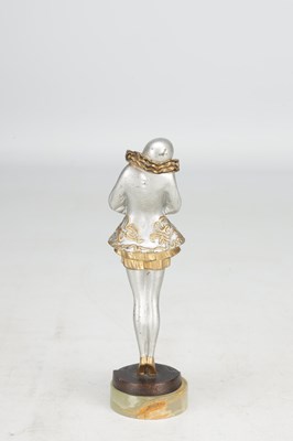 Lot 1071 - PAUL PHILIPPE AN ART DECO COLD PAINTED BRONZE AND IVORY FIGURE ON ONYX BASE