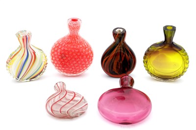 Lot 548 - A COLLECTION OF 19TH/20TH CENTURY GLASS SCENT BOTTLES