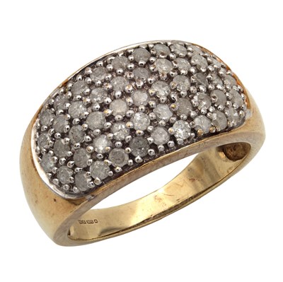 Lot 260 - A 9CT YELLOW GOLD AND PAVE DIAMOND RING