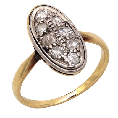 Lot 160 - A 14CT YELLOW GOLD AND DIAMOND OVAL PAVE RING