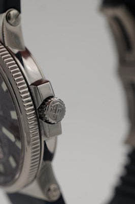 Lot 410 - A GENTLEMAN'S STAINLESS STEEL ULYSSE NARDIN MAXI MARINE BLUE WAVE AUTOMATIC WRIST WATCH