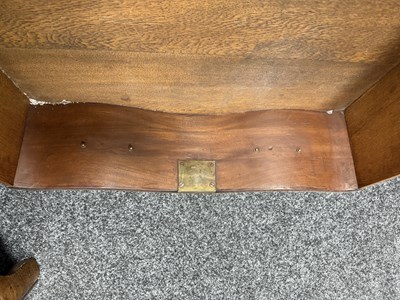 Lot 1515 - AN UNUSUAL GEORGE III STYLE MAHOGANY SERPENTINE CHEST OF DRAWERS WITH BRUSHING SLIDE