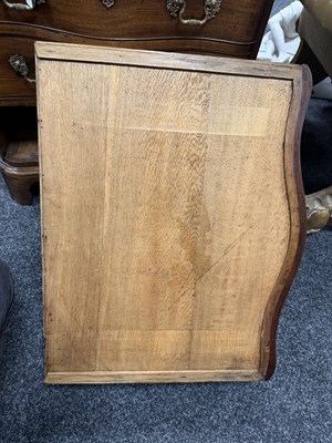 Lot 1515 - AN UNUSUAL GEORGE III STYLE MAHOGANY SERPENTINE CHEST OF DRAWERS WITH BRUSHING SLIDE