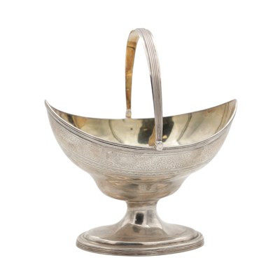 Lot 120 - A GEORGIAN ENGLISH SILVER BOAT-SHAPED SWING HANDLE BASKET