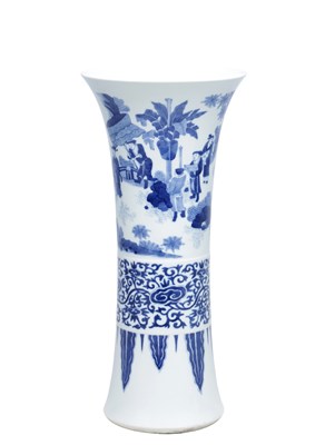 Lot 704 - A CHINESE BLUE AND WHITE PORCELAIN GU VASE