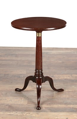 Lot 1576 - AN 18TH CENTURY MAHOGANY WINE TABLE