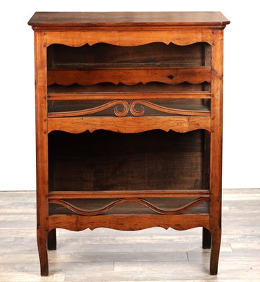 Lot 1553 - A 19TH CENTURY FRENCH FRUITWOOD OPEN VEGETABLE RACK