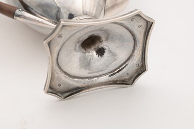 Lot 22 - A GEORGE III ENGLISH PROVINCIAL SILVER COFFEE POT BY HAMPSTON, PRINCE & CATTLES, YORK
