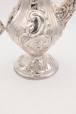 Lot 127 - A GEORGE III ENGLISH SILVER COFFEE POT