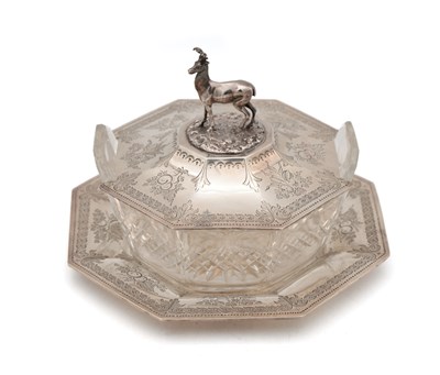 Lot 28 - A VICTORIAN ENGLISH SILVER AND CUT GLASS SERVING DISH WITH CAST STAG FINIAL