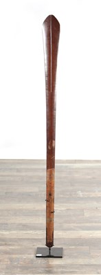 Lot 1132 - A MAORI CARVED WOOD LONG CLUB, NEW ZEALAND