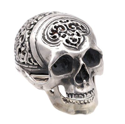 Lot 337 - A SILVER MEMENTO MORI SKULL CASE WATCH