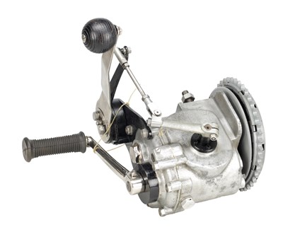 Lot 1479 - A VINTAGE ALUMINIUM MOTORCYCLE GEARBOX WITH HAND CHANGE LEVER AND KICKSTART